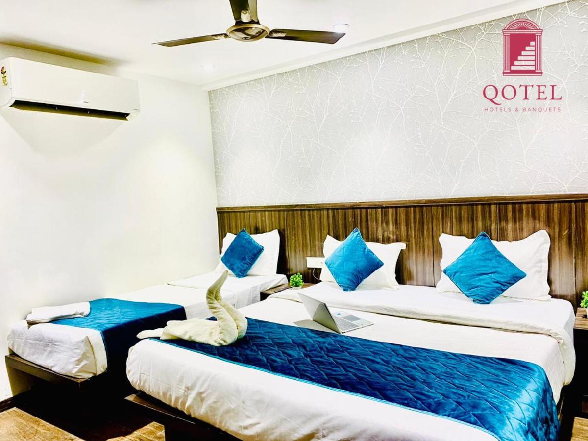Qotel Hotel Rajouri Garden Above Ritu Marbles, Near Rajouri Garden Metro Station-Couple Friendly Nuova Delhi Esterno foto