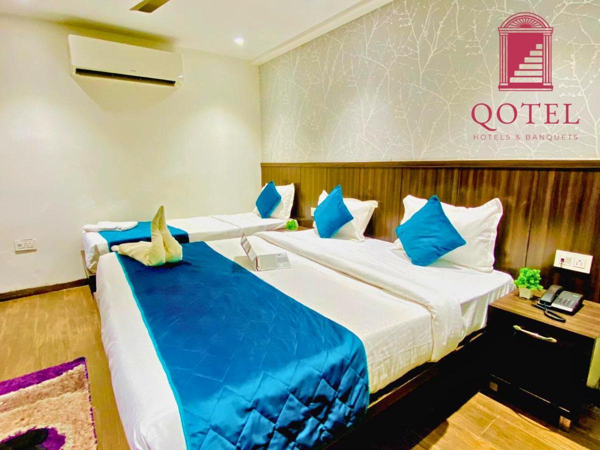 Qotel Hotel Rajouri Garden Above Ritu Marbles, Near Rajouri Garden Metro Station-Couple Friendly Nuova Delhi Esterno foto